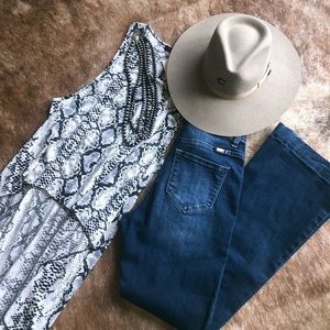 Crazy train snake print hi low tank